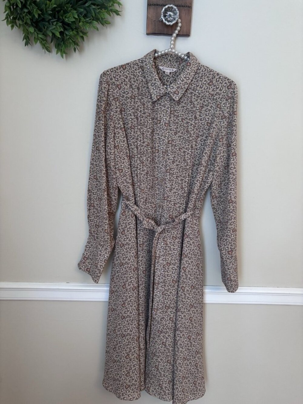 Nanette Lepore Womens Size 10 Animal Print Dress Long Sleeve Button Front Pleats